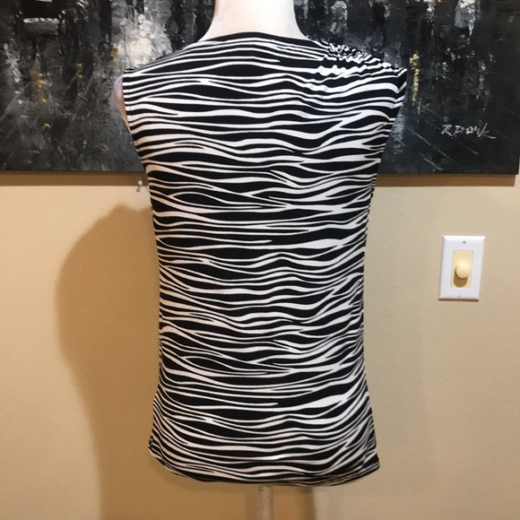 Michael Kors B&W Zebra Sleeveless Cinched Shoulder Draped Neckline Top-Size S - Picture 2 of 8